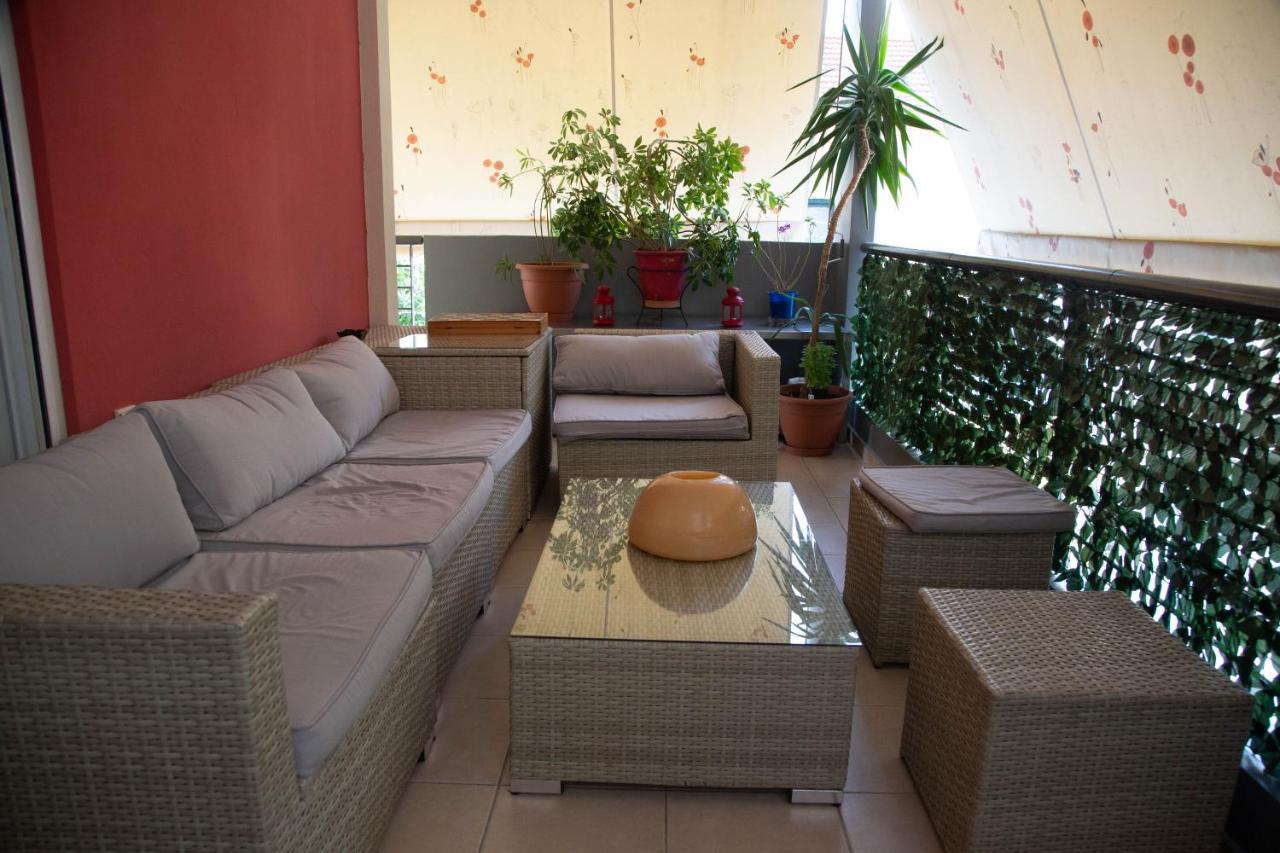 Oasis Great Apartment Atene Esterno foto