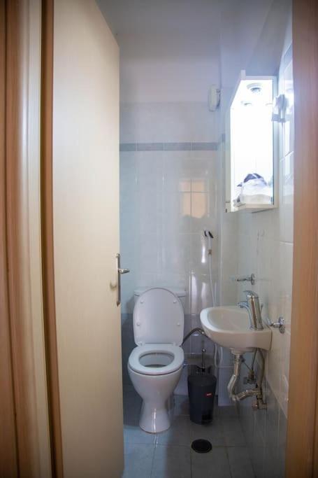 Oasis Great Apartment Atene Esterno foto